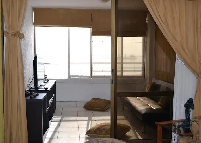 Departamento Amoblado Av. Grecia